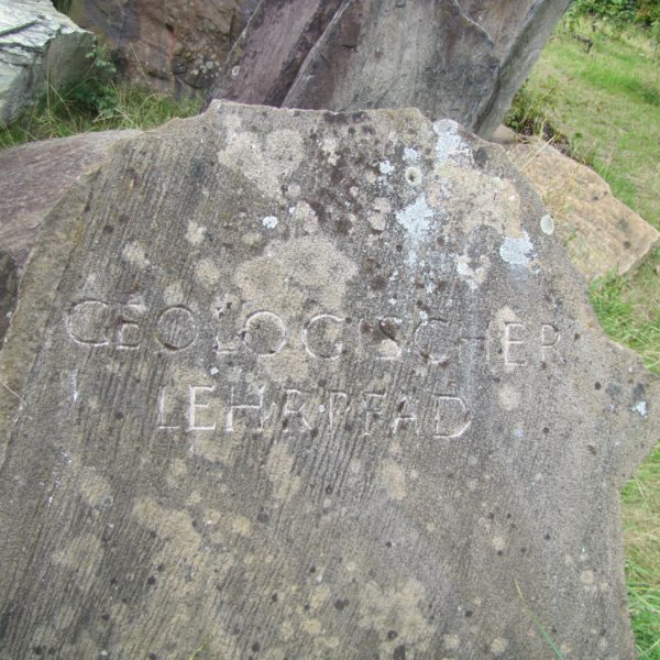 Großer Stein auf dem Geologischen Lehrpfad