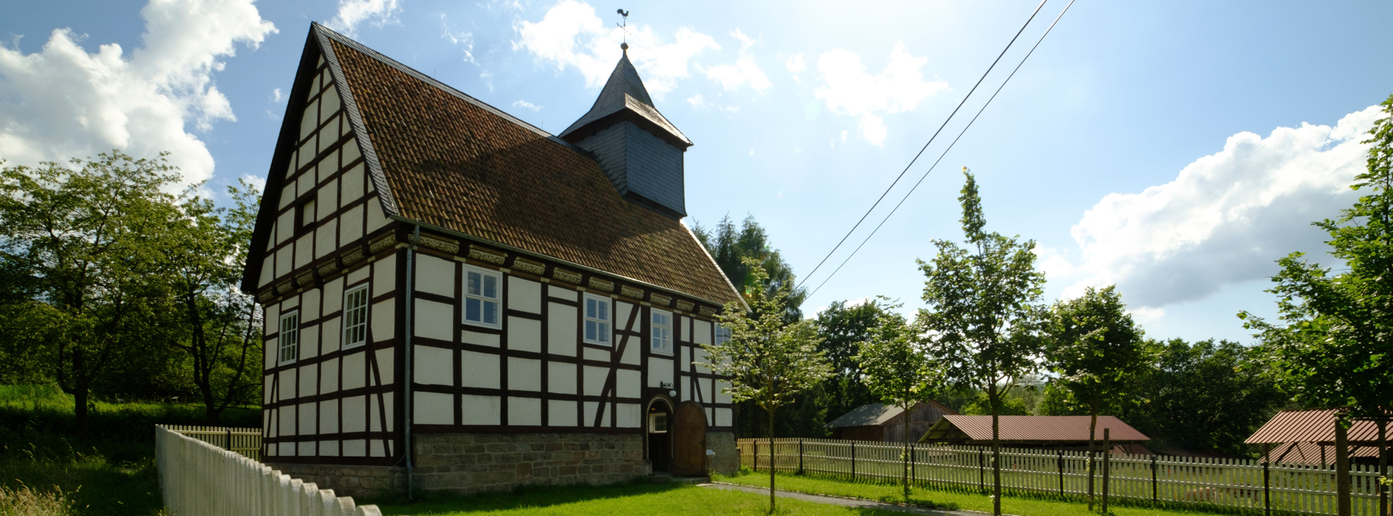 Außenansicht Kirche aus Kohlgrund