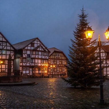Weihnachtsbaum auf dem Marktplatz